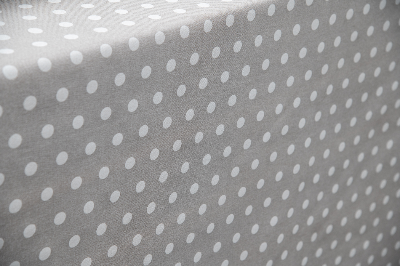 Beschichteter Baumwollstoff "Punkte beige weiß" (Breite 140 cm x Länge wählbar in 50 cm Schritten)