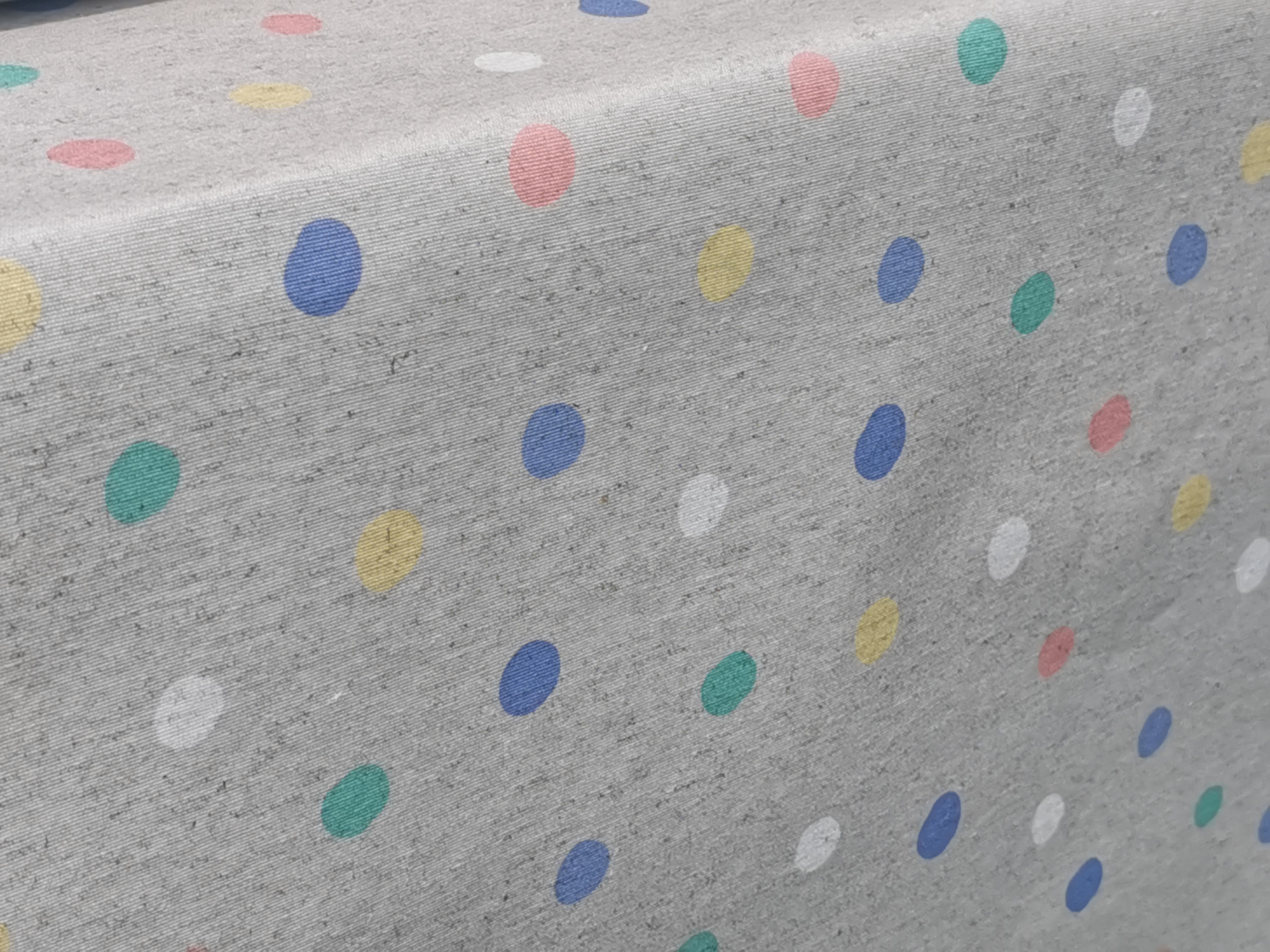 Beschichteter Baumwollstoff "Punkte pastell auf Leinen" (Breite 140 cm x Länge wählbar in 50 cm Schritten)